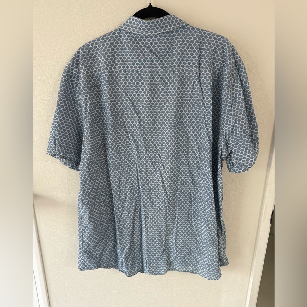 Faherty Blue and White Patterned Button Down Shirt - image 5